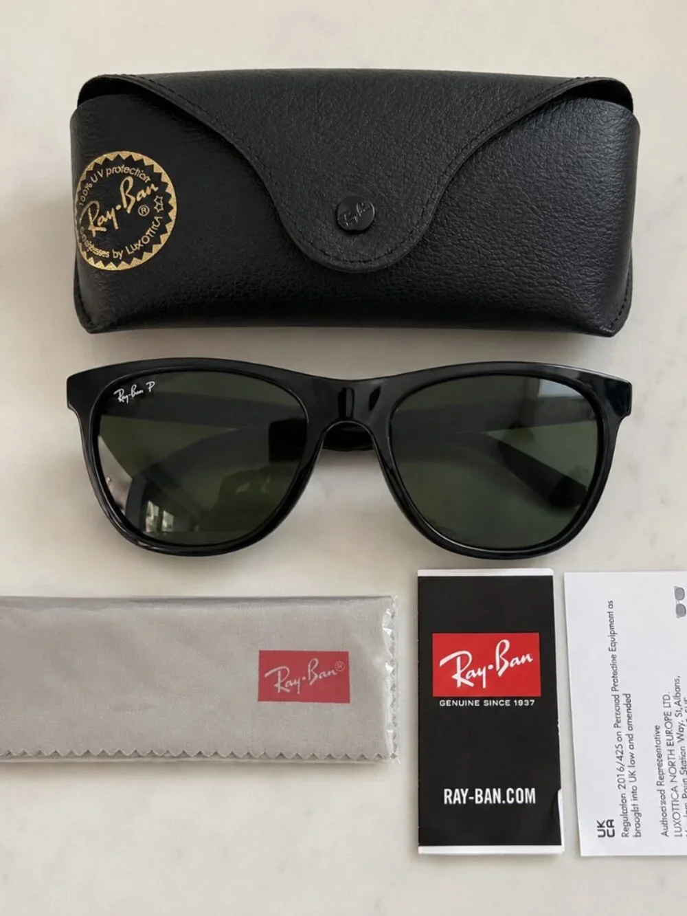Ray-Ban RB4184 Black Polarized G-15 Green Wayfarer Sunglasses 54mm 601/9A